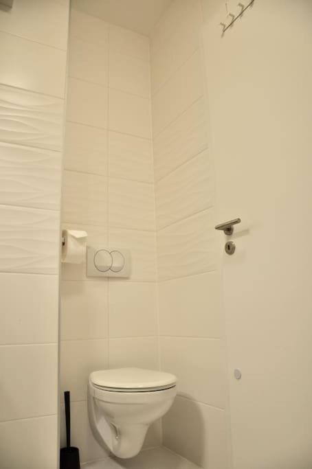 New Studio Apartment In Central Budapest - Free Parking Bagian luar foto